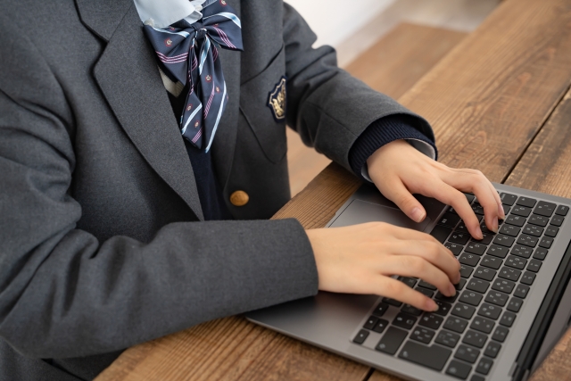 オンライン家庭教師は「手元カメラ」で劇的に変わる！成績が伸びる理由とおすすめ環境